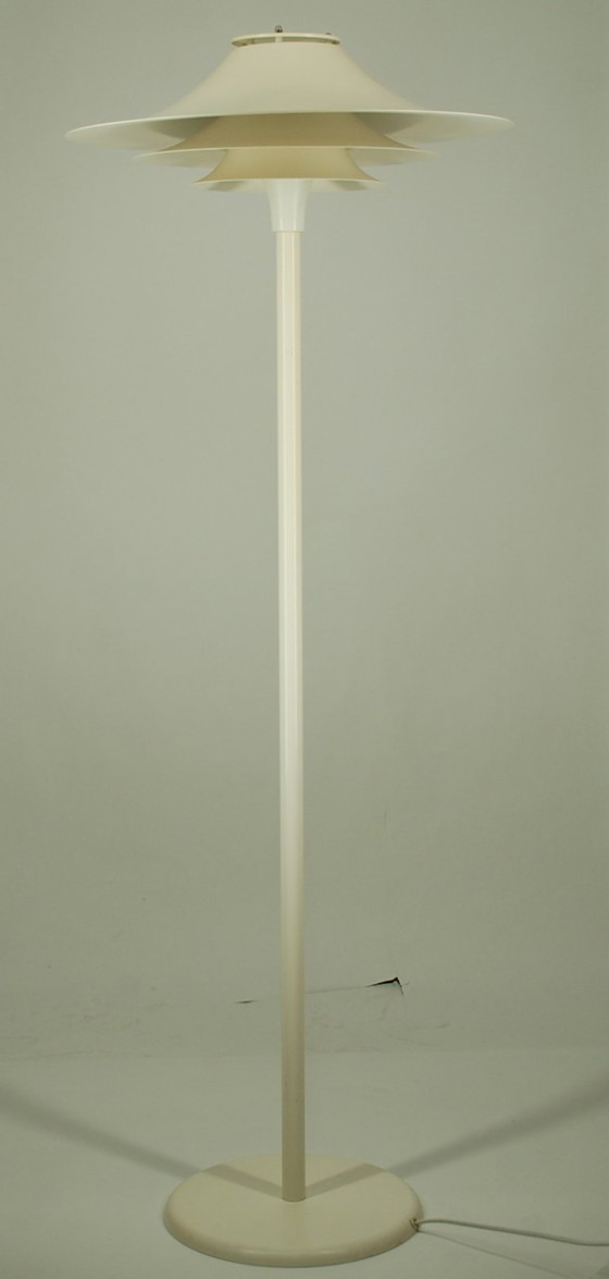 Image 1 of Lampadaire danois Lyfa vintage des années 1970