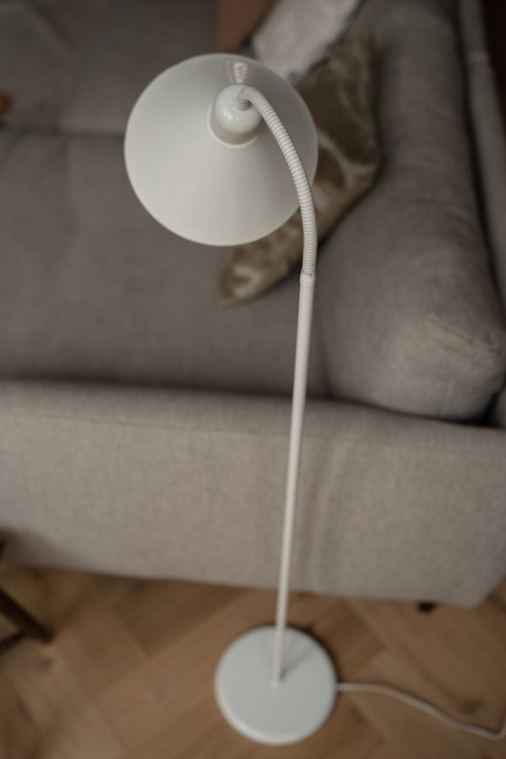 Image 1 of Lampada da terra vintage in metallo bianco