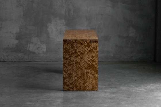 Image 1 of Consola de roble tallada a mano, Francia, principios del siglo XXI