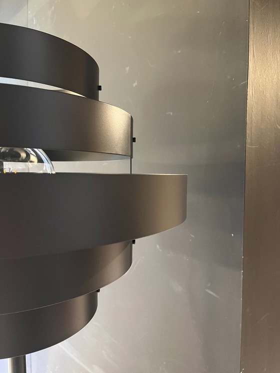 Image 1 of 1 lampadaire à 5 anneaux