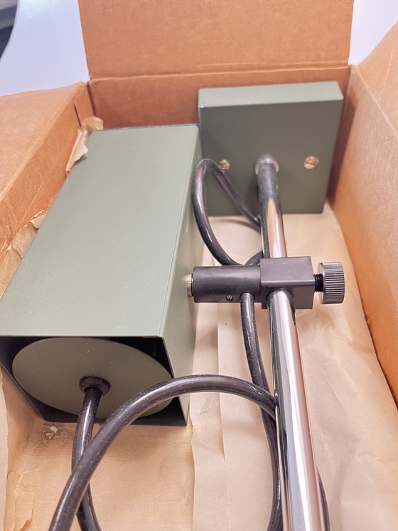 Image 1 of Philips NPS 69 plafondlamp 1970 nog in doos donker groen