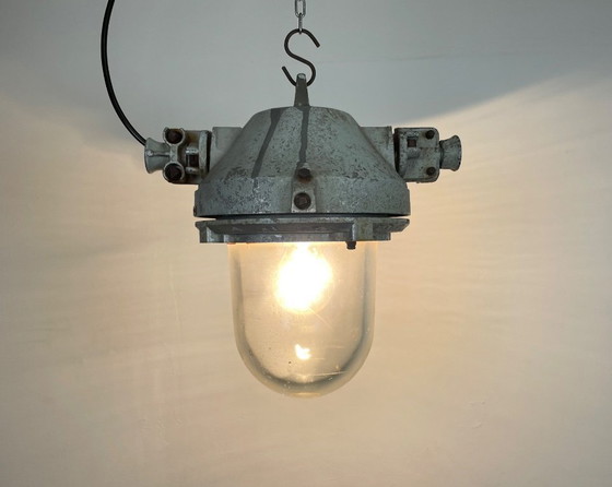 Image 1 of Lampe industrielle grise en fonte d'aluminium antidéflagrante, années 1970
