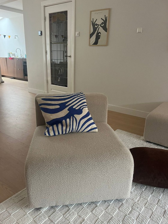 Image 1 of Divano chaise longue Hay Mags - Tessuto torba, colore sabbia