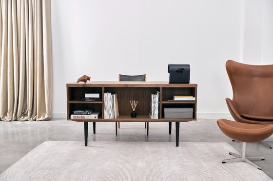 Image 1 of Schreibtisch Nussbaum - Astrid 3 O_B01