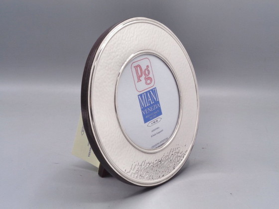 Image 1 of Hammered 925 silver photo frame, 15cm diameter