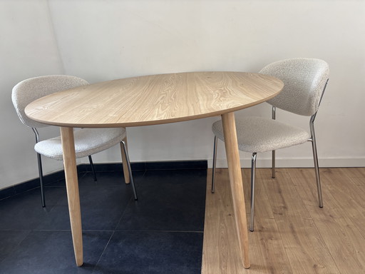 Round Dining Table Perfect Condition