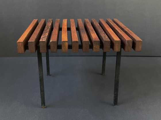 Tavolino per piante in teak Mid-Century, Sgabello, Metallo vintage originale – Libri d'arte, Legno, Ferro (photo 2 of 12)