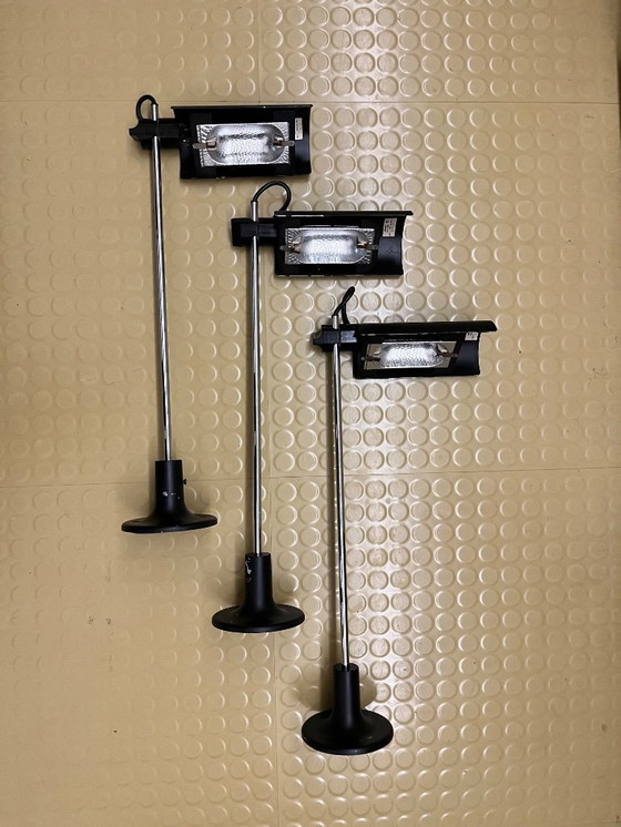 Image 1 of 3 apliques de techo/pared Oluce – ADIM – Vico Magistretti – Cromo y aluminio – Diseño italiano 1970