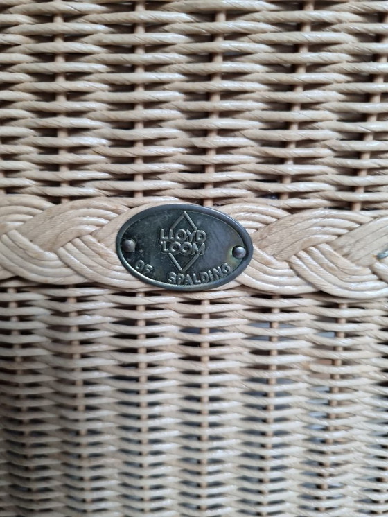 Image 1 of Table de monastère + 6 chaises en osier