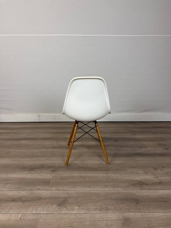 Image 1 of VITRA DSW upholstered