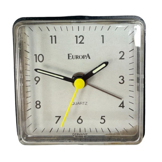 Image 1 of Réveil vintage à quartz EUROPA – Allemagne – noir – style voyage – design années 70/80