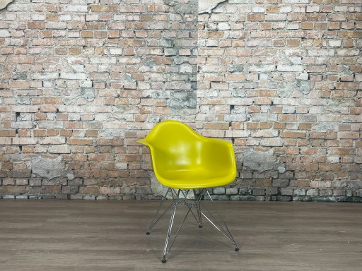 Vitra DAR – Plastica Senape | Charles & Ray Eames