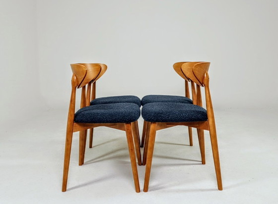 Image 1 of Scandinavische eetkamerstoelen set van 4, marineblauw met krullend design