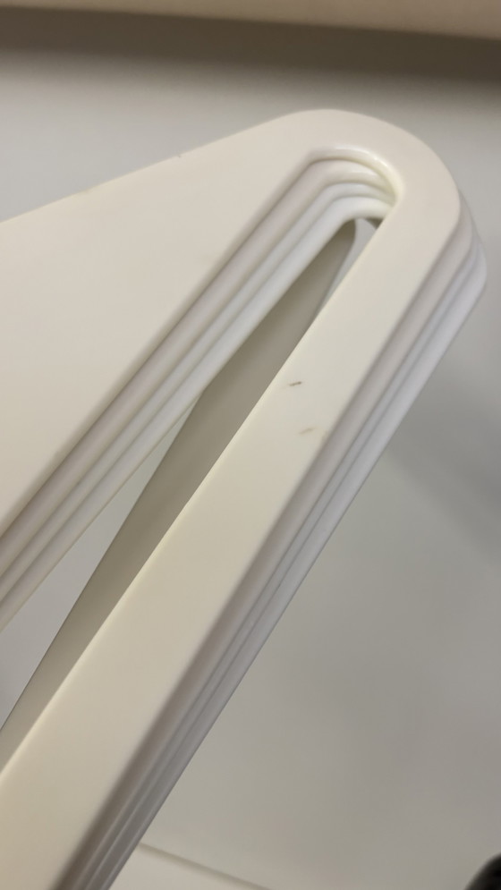 Image 1 of 7 kunststof wit kledinghangers Danilo Silvestrin Lambert