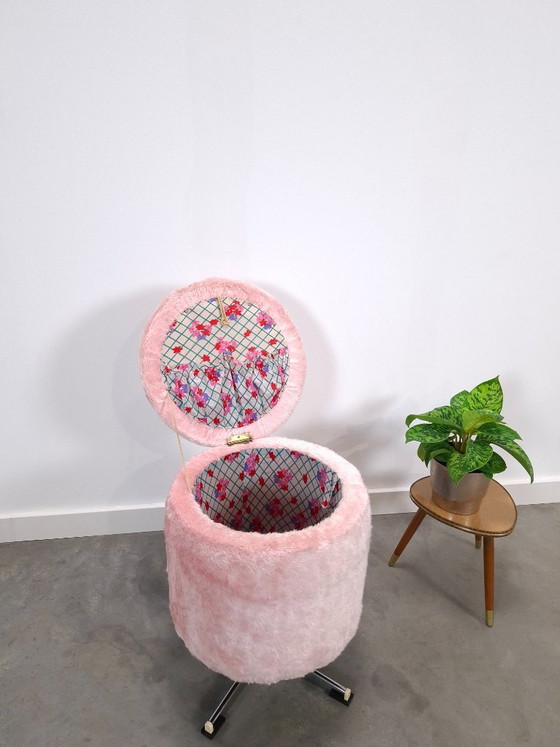Pouf Rond Pivotant Moelleux Rose avec Couvercle et Pied Chromé – Poufs & repose-pieds, Chrome (photo 2 of 10)