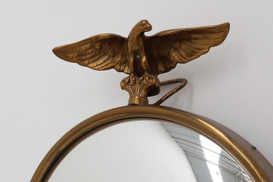 Image 1 of Petit miroir convexe décoratif doré de style Empire avec aigle, France
