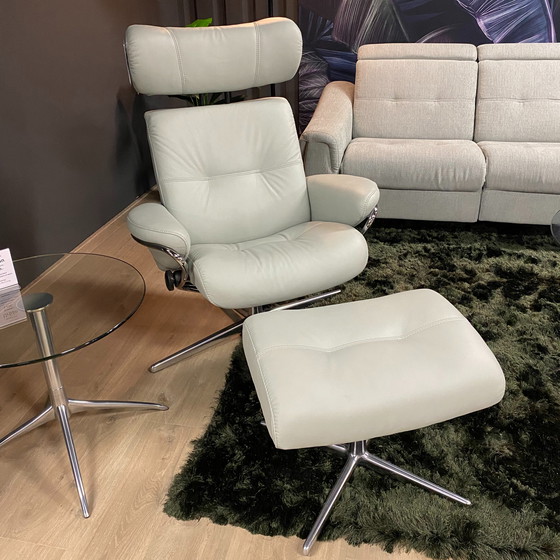 Image 1 of Poltrona relax Stressless Berlin con poggiapiedi M