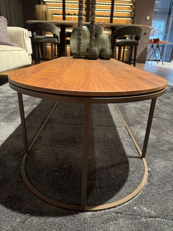 Image 1 of Metaform Curves Salontafel