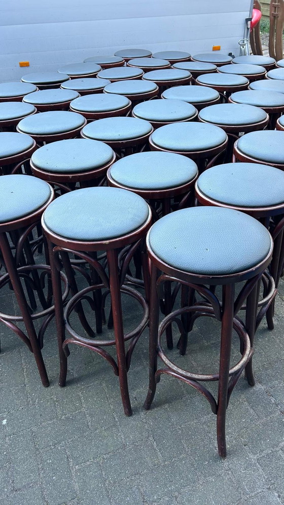 Image 1 of 50 sgabelli da bar in legno curvato, May Design