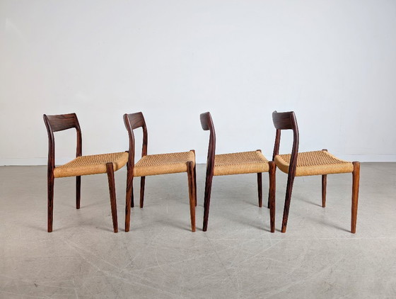 Image 1 of Juego de 4 sillas JL Mollers modelo 75 Niels Otto Møller de palisandro.