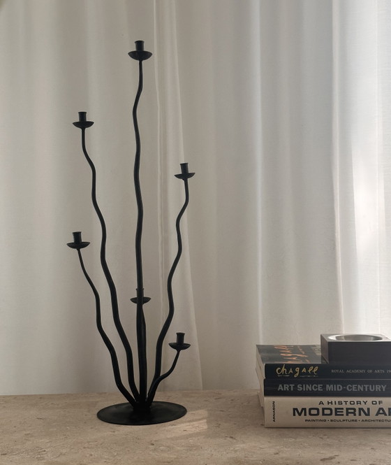 Vintage Brutalist IJzer Wavy 6 Armige Kandelaar – Kandelaars en kaarsen, Iron (photo 4 of 5)