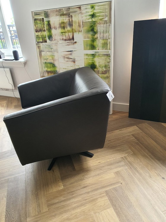 Sillón giratorio Belform de piel napa. – Sillas giratorias, Leather, Metal (photo 3 of 6)
