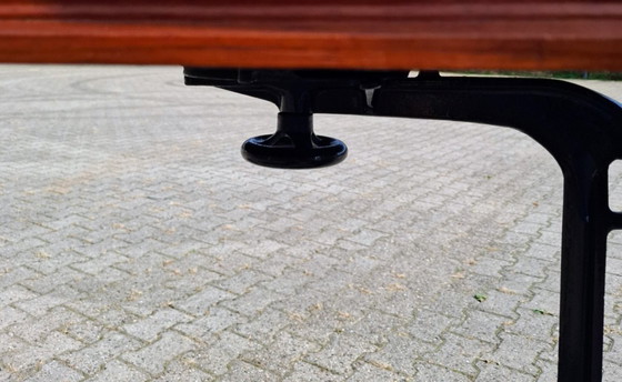 Image 1 of Tavolo industriale antico - Legno e metallo - Altezza regolabile