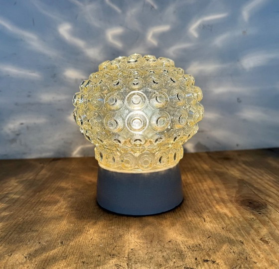 Image 1 of Plafonnier vintage en porcelaine blanche, années 1970