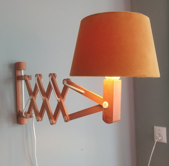 Image 1 of Lampe ciseaux vintage en bois Ikea des années 1980.