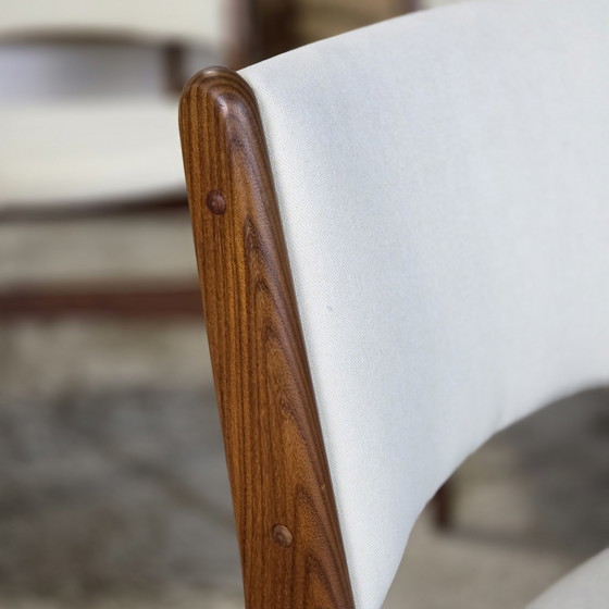 Image 1 of 8x Erik Buch Model 89 vintage jaren 60 Deense stoel gerestaureerd teak