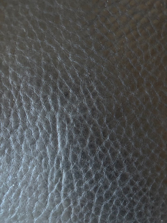 Divano 3 posti DUVIVIER modello Kaliste – Pelle pieno fiore nera – Divani, Leather (photo 3 of 5)