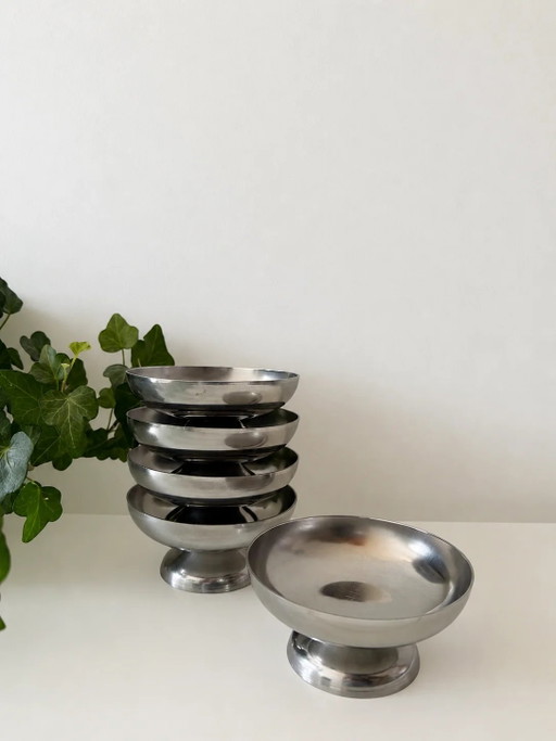 Set van 5 chromen coupes