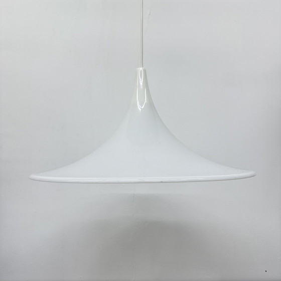 Image 1 of Lampada a sospensione vintage in lucite a forma di tromba, era spaziale anni '70