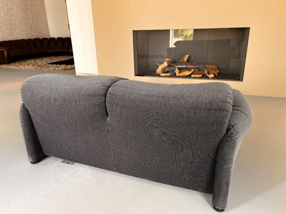 Image 1 of Cassina Maralunga 2-Zitsbank von Vico Magistretti