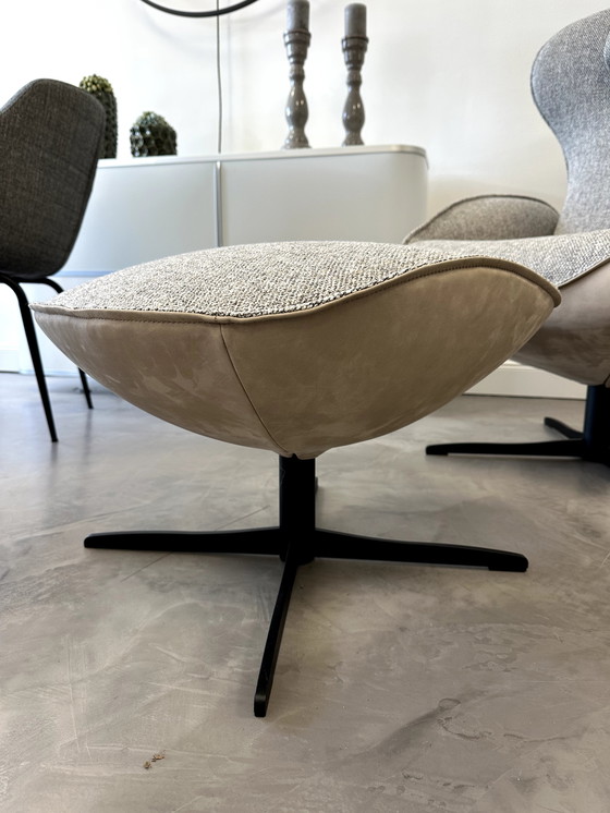 Image 1 of Poltrona Jori con sgabello incluso