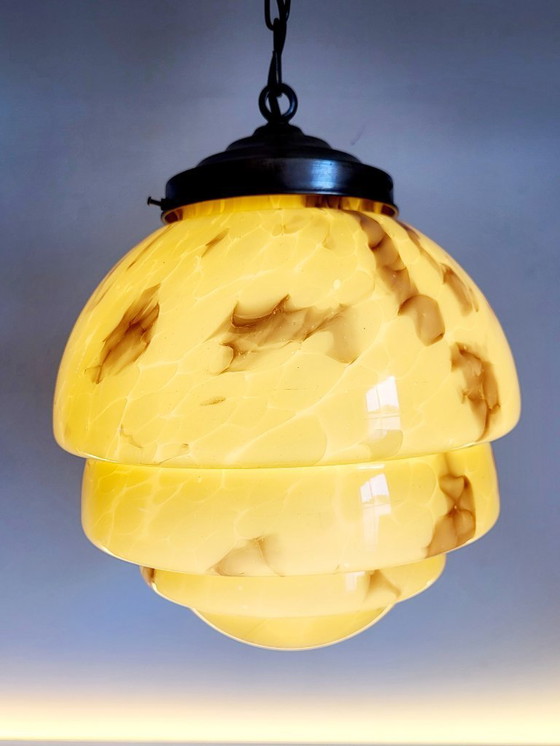 Image 1 of Art deco opaline glazen hanglamp, gemarmerd, messing, jaren 1930
