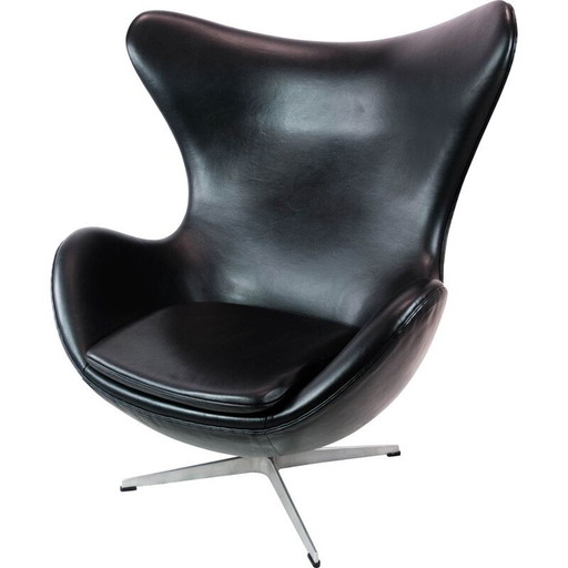 Poltrona vintage The Egg modello 3316 in pelle nera di Arne Jacobsen per Fritz Hansen, 1958