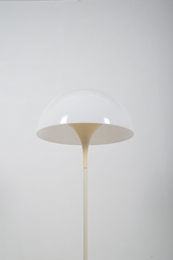 Image 1 of Lampadaire Panthella conçu par Verner Panton pour Louis Poulsen, années 1970