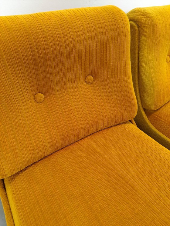Image 1 of Divano componibile, poltrone giallo caldo