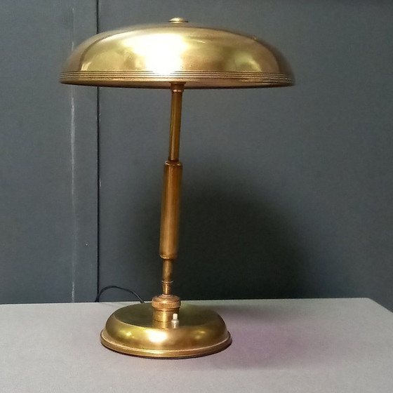 Image 1 of Lampe de table au design iconique signée Giovanni Michelucci