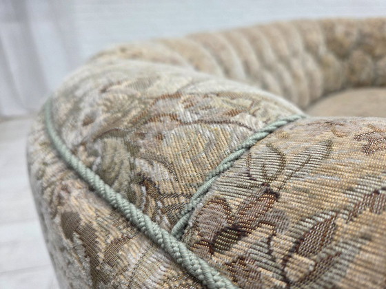 Image 1 of Anni '70, divano danese a 3 posti curvo, tessuto originale multicolore, legno di faggio.