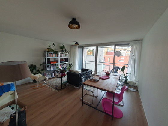 Image 1 of Grote eiken eettafel met stalen frame (200x95 cm)