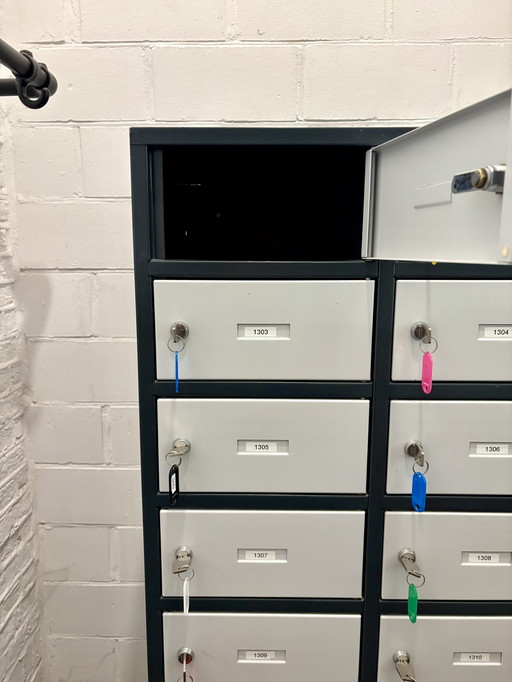 Locker 18 deuren 