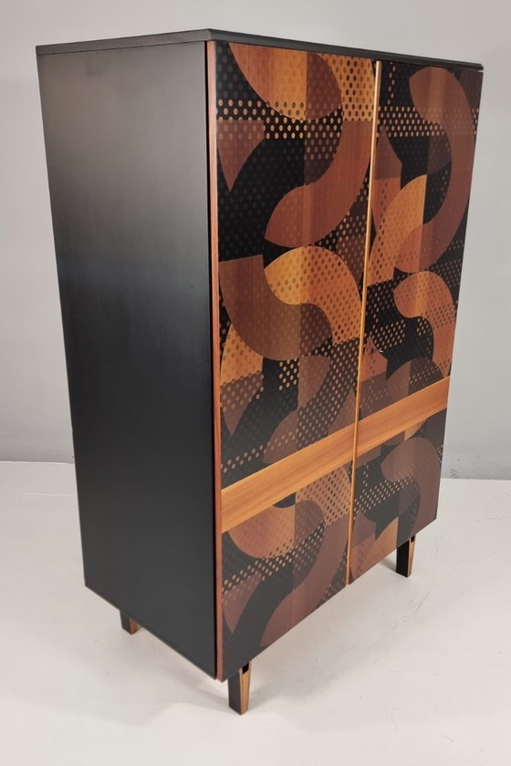 Image 1 of Vintage kledingkast 1970