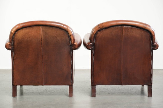 2 comode poltrone vintage in pelle di pecora con borchie decorative. – Sedie da pranzo, Wood (photo 3 of 15)