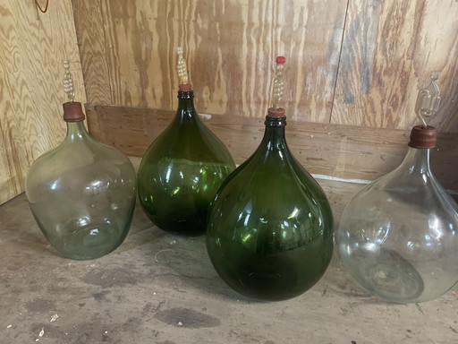 Antieke 2 groene en 2 witte gistingsflessen – cadeaus, Glass, Plastic