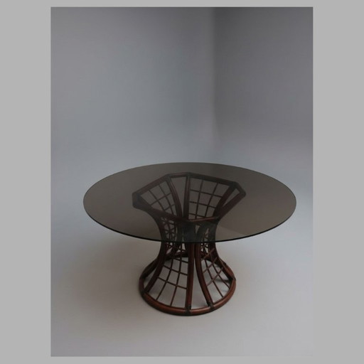 Table de salle à manger vintage en rotin avec verre fumé, années 1970