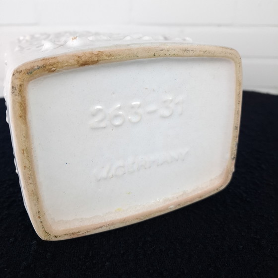 Image 1 of Vintage Scheurich vase Kosmos Sputnik white ceramic 1970s West Germany model 263-31