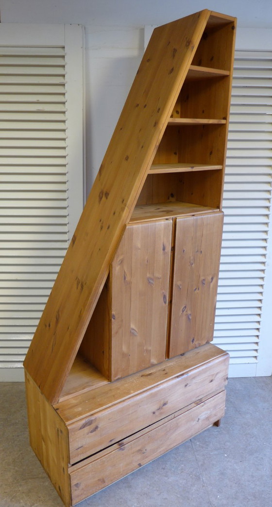 Image 1 of Mooie brutalistische grenen vintage kast