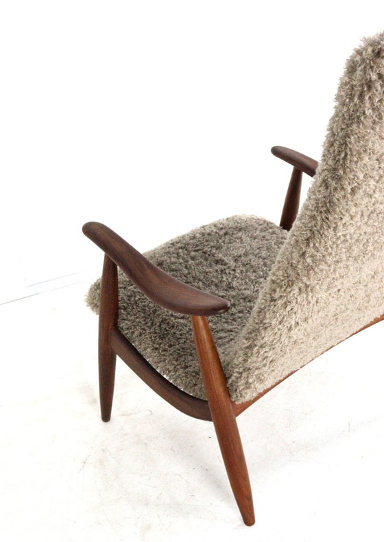 Image 1 of Fauteuil vintage rembourré en tissu poilu, style milieu du siècle